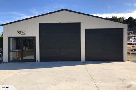 Photo of property in 3 Frank Knight Place, Waiuku, 2123