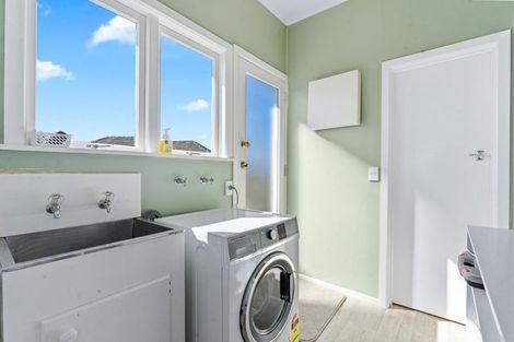 Photo of property in 88 Birkdale Road, Birkdale, Auckland, 0626