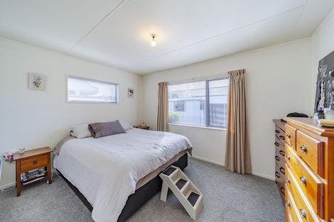 Photo of property in 42 Whiting Crescent, Greenmeadows, Napier, 4112