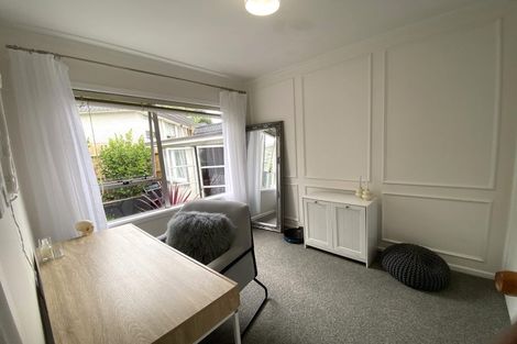Photo of property in 1/38 Aeroview Drive, Beach Haven, Auckland, 0626