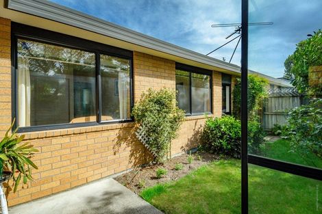 Photo of property in 2/25 Aberfoyle Place, Parklands, Christchurch, 8083