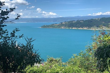 Photo of property in 13 Palliser Road, Roseneath, Wellington, 6011