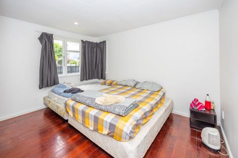 Photo of property in 1 Kenney Crescent, Fairfield, Hamilton, 3214