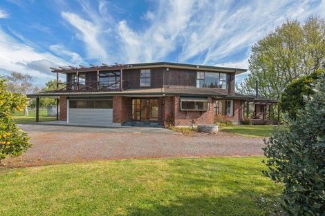 Photo of property in 83 Oroua Road, Kairanga, Palmerston North, 4475