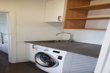 Photo of property in 2/1104 Heretaunga Street East, Parkvale, Hastings, 4122