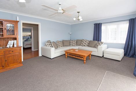 Photo of property in 1/680 Whangaparaoa Road, Stanmore Bay, Whangaparaoa, 0932