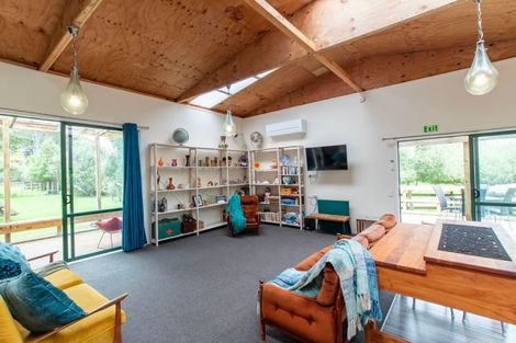 Photo of property in 301 Riverhead Road, Riverhead, Kumeu, 0892