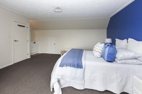 Photo of property in 24 Hillcrest Place, Avonhead, Christchurch, 8042