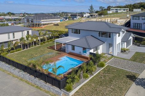 Photo of property in 27 Cilliers Drive, Silverdale, 0932