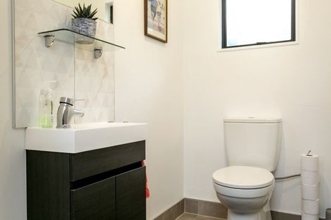 Photo of property in 2/10 Te Hepera Street, Waipahihi, Taupo, 3330