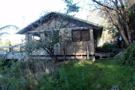 Photo of property in 17 Main Road, Governors Bay, 8971