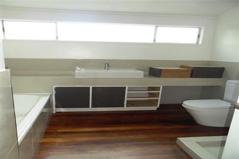 Photo of property in 17a Bournemouth Terrace, Murrays Bay, Auckland, 0630