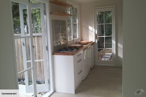 Photo of property in 2 Opou Road, Titirangi, Auckland, 0604