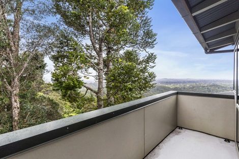 Photo of property in 318 Forest Road, Waiatarua, Auckland, 0612