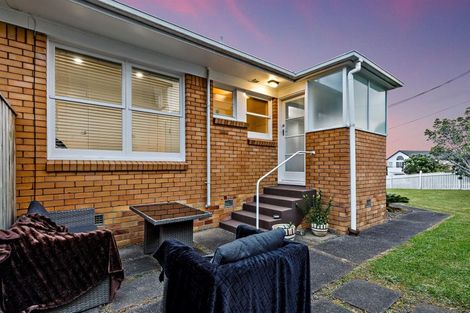 Photo of property in 1/21 East Coast Road, Milford, Auckland, 0620