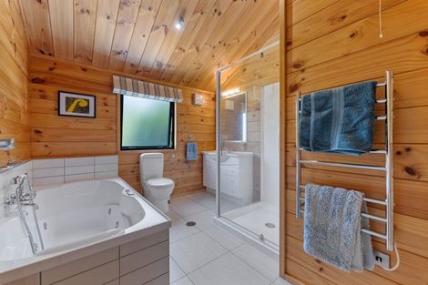 Photo of property in 737 Acacia Bay Road, Acacia Bay, Taupo, 3330