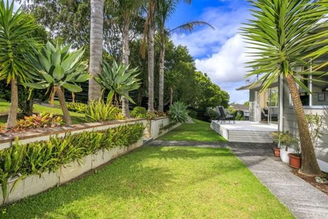 Photo of property in 33 Donovan Avenue, Massey, Auckland, 0614