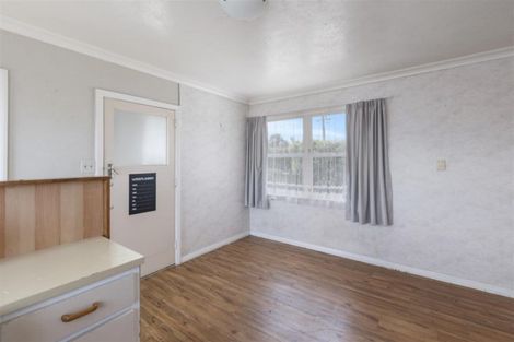 Photo of property in 15 Bartholomew Road, Levin, 5510