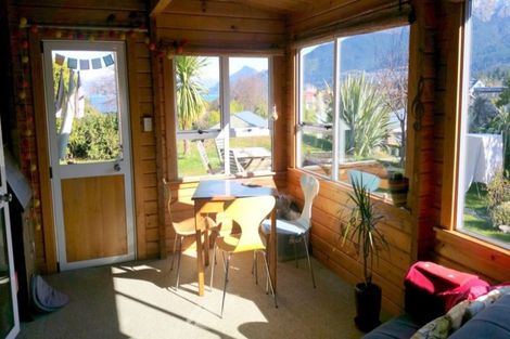 Photo of property in 2 Cypress Court, Kelvin Heights, Queenstown, 9300