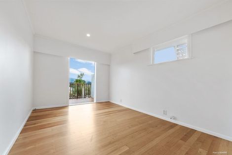 Photo of property in 130 Glengarry Road, Glen Eden, Auckland, 0602
