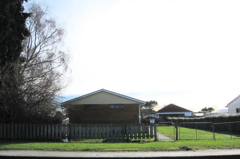 Photo of property in 48 Home Street, Winton, 9720