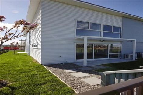 Photo of property in 1 Briddock Way, Swanson, Auckland, 0614