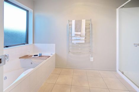 Photo of property in 432b Harewood Road, Harewood, Christchurch, 8051