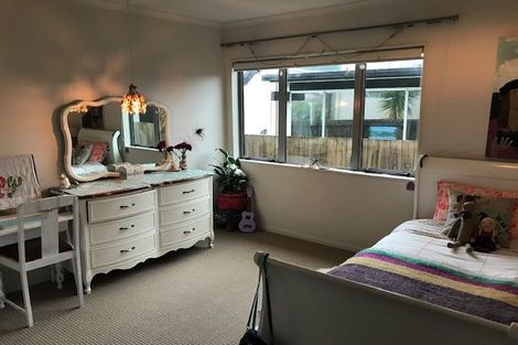 Photo of property in 48 Aurea Avenue, Pakuranga, Auckland, 2010