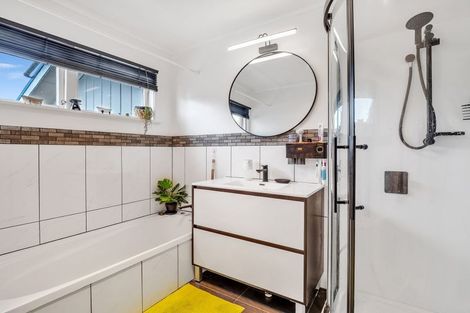 Photo of property in 11 Ries Street, Dannevirke, 4930