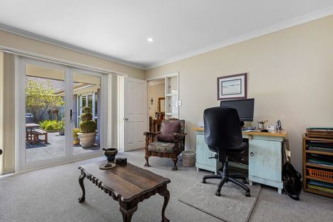 Photo of property in 10 Mcmahon Drive, Aidanfield, Christchurch, 8025