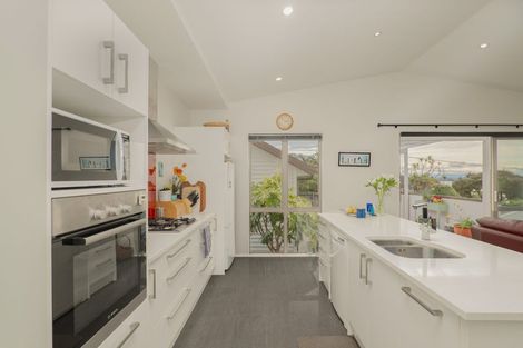 Photo of property in 29 Moncks Spur Road, Redcliffs, Christchurch, 8081