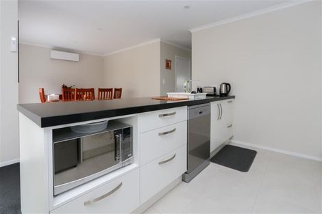 Photo of property in 27 Ridgedale Crescent, Flagstaff, Hamilton, 3210