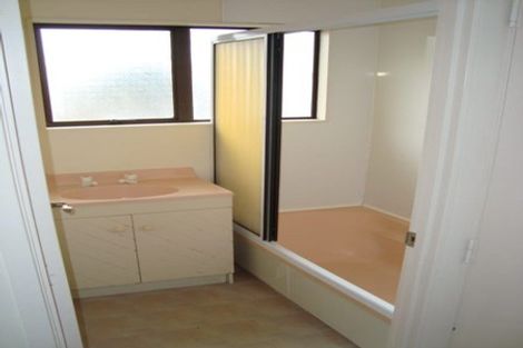 Photo of property in 5/38 Mahara Avenue, Birkenhead, Auckland, 0626