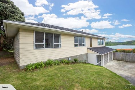 Photo of property in 82 Tweed Road, Papakowhai, Porirua, 5024