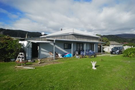 Photo of property in 3 Corbett Street, Hector, 7822