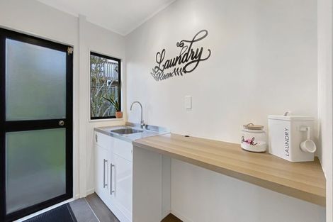 Photo of property in 23 Ian Sage Avenue, Torbay, Auckland, 0630