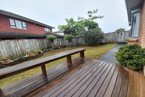 Photo of property in 1/12 Solana Court, Botany Downs, Auckland, 2010