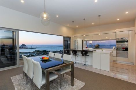 Photo of property in 5a Mission Street, Moturoa, New Plymouth, 4310