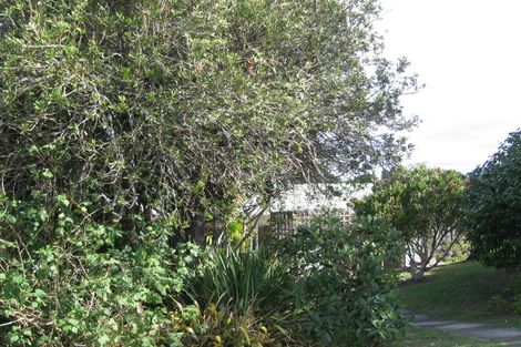 Photo of property in 1048 East Coast Road, Fairview Heights, Auckland, 0630