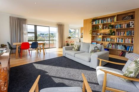 Photo of property in 18 Greenacres Street, Macandrew Bay, Dunedin, 9014