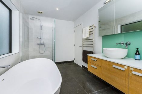 Photo of property in 6 Menear Lane, Hillcrest, Auckland, 0627