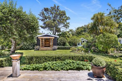 Photo of property in 27 Harbour View Road, Point Wells, Warkworth, 0986