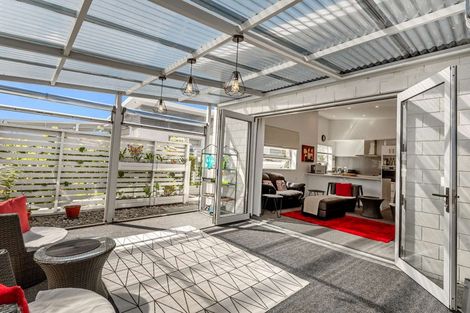 Photo of property in 16 Vanita Drive, Whitianga, 3510