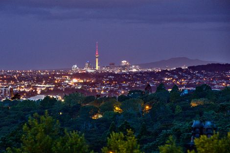 Photo of property in 19 Kohu Road, Titirangi, Auckland, 0604