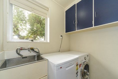 Photo of property in 15 Capri Place, Awapuni, Palmerston North, 4412