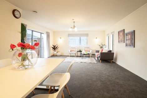 Photo of property in 13a Hinau Street, Tawa, Wellington, 5028