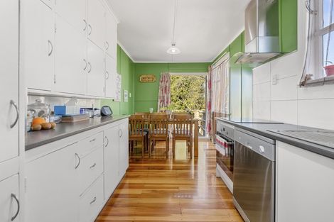 Photo of property in 16 Ross Road, Western Heights, Rotorua, 3015