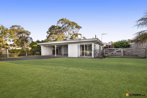 Photo of property in 18 Waterlea Avenue, Mangere Bridge, Auckland, 2022