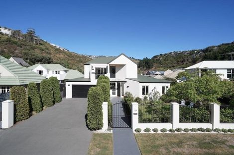 Photo of property in 114 Mccormacks Bay Road, Mount Pleasant, Christchurch, 8081