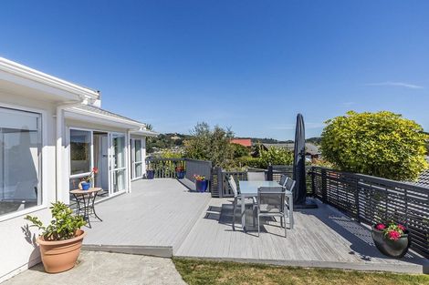 Photo of property in 2 Musket Lane, Whitby, Porirua, 5024